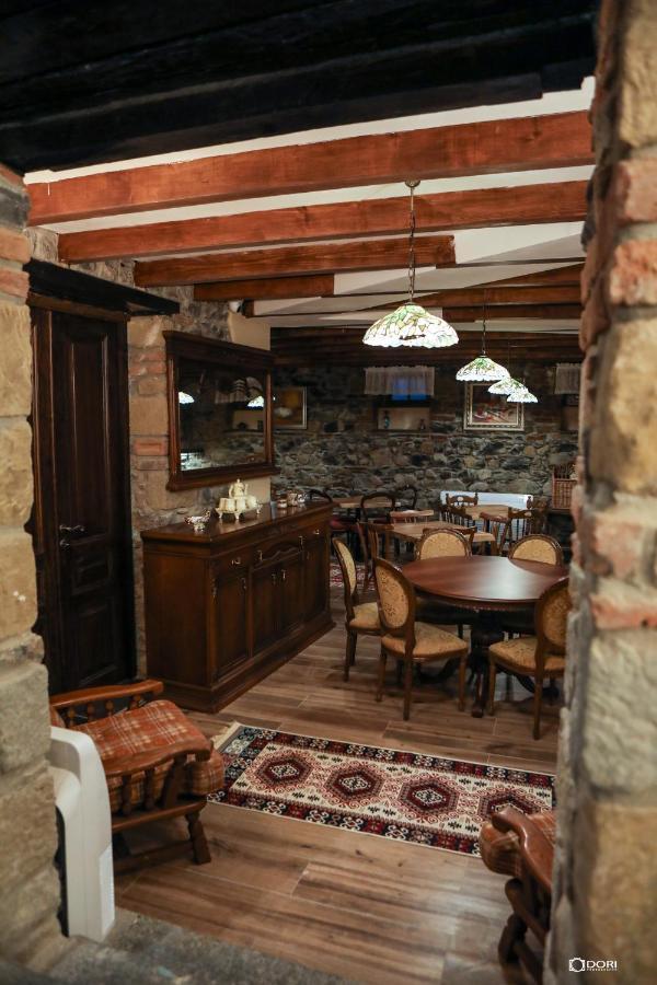 Vila Sonnet Korce Buitenkant foto
