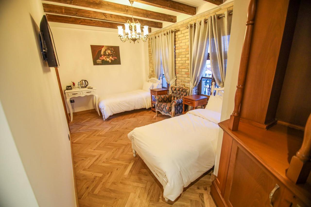 Vila Sonnet Korce Buitenkant foto