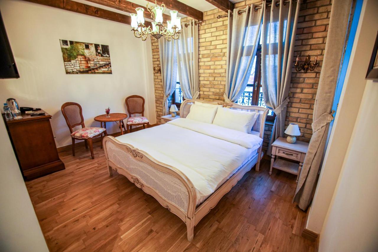 Vila Sonnet Korce Buitenkant foto