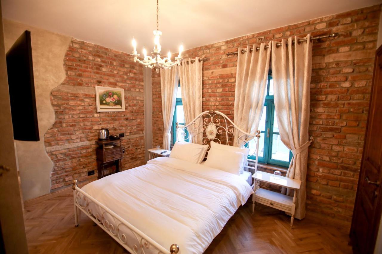 Vila Sonnet Korce Buitenkant foto