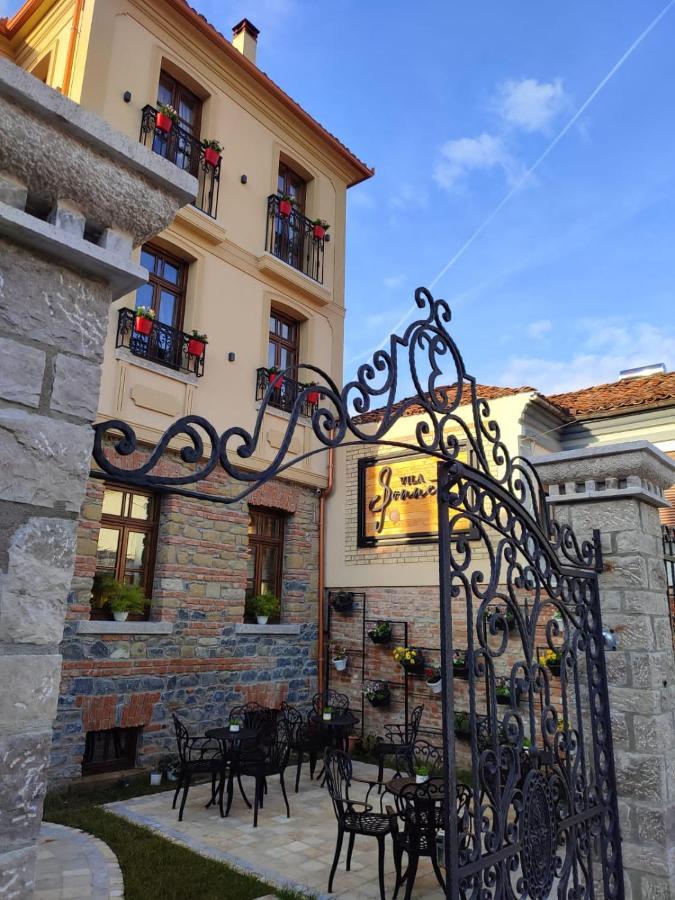 Vila Sonnet Korce Buitenkant foto