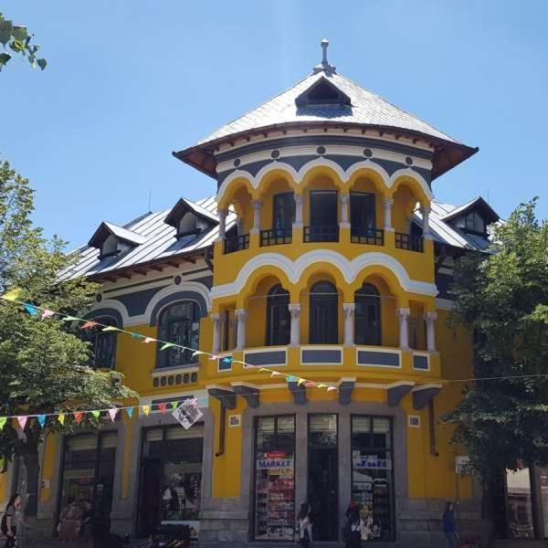 Vila Sonnet Korce Buitenkant foto